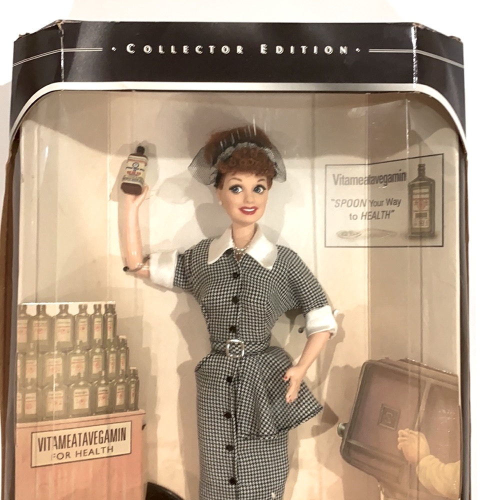 LUCILLE BALL COLLECTORS EDITION DOLL